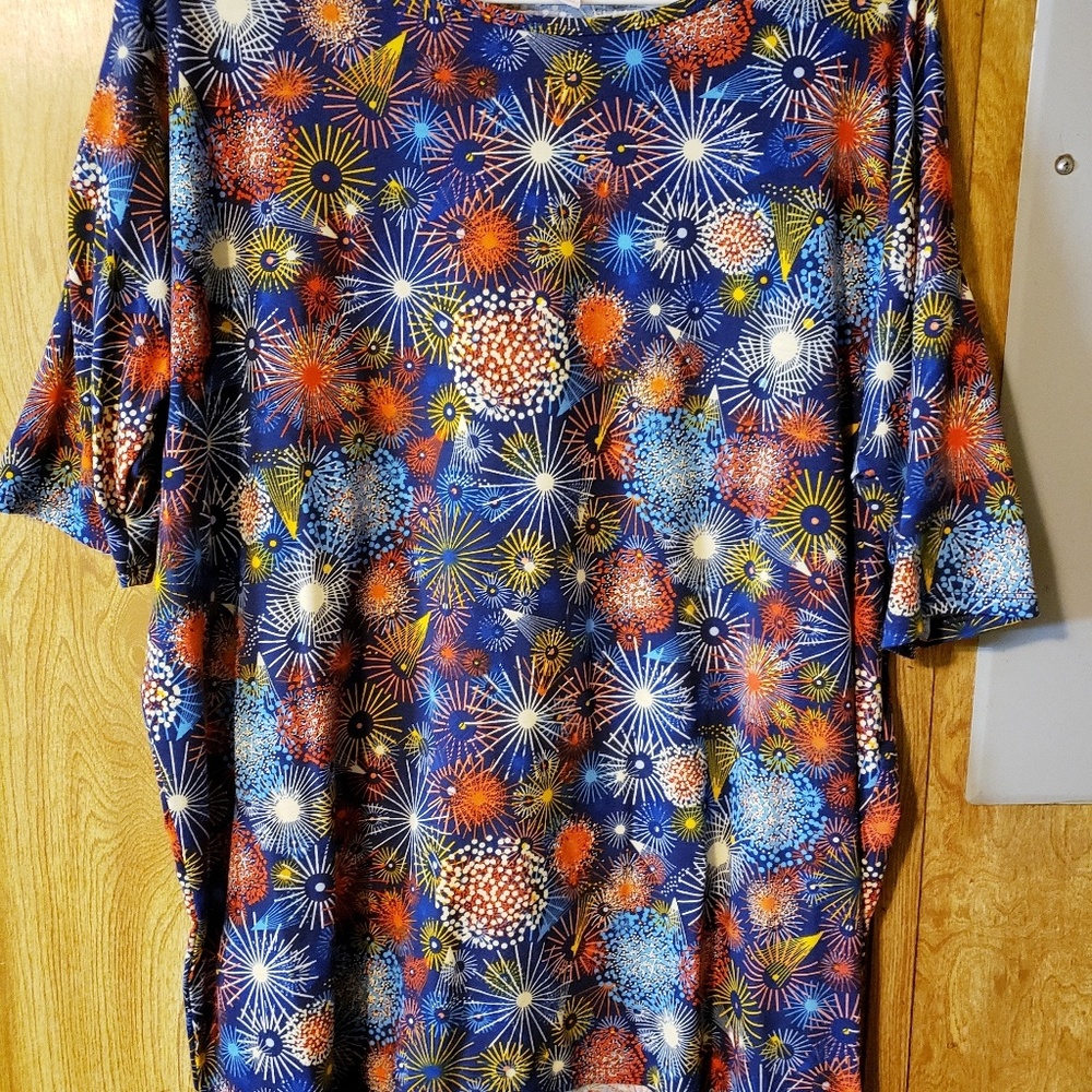 Lularoe shirt